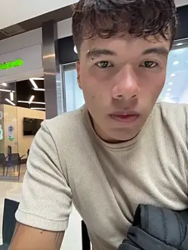 Logan_smith1 live sex cam