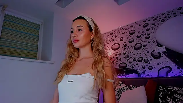 AlexaWilds's cam snapshot