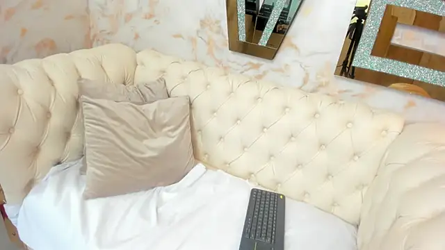 miley_sexxx's cam snapshot