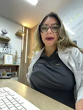 alicee16 live sex cam