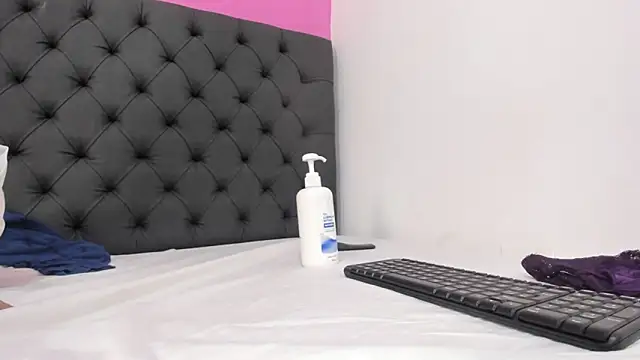 _candy_jade_'s cam snapshot