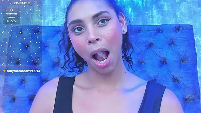 sensualshantal's cam snapshot