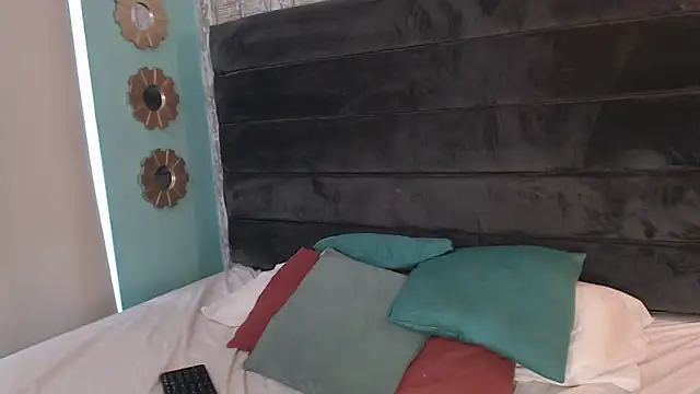 Lunarose_3's cam snapshot