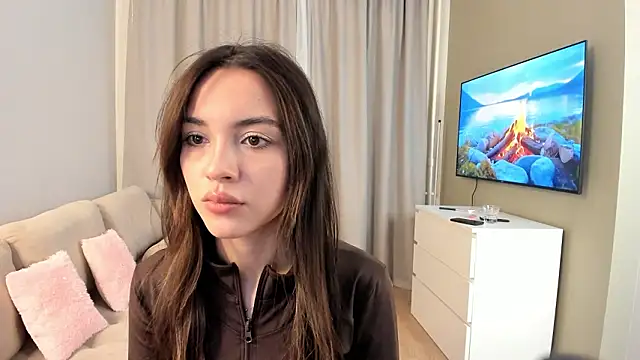 TreasaCrebs live sex cam