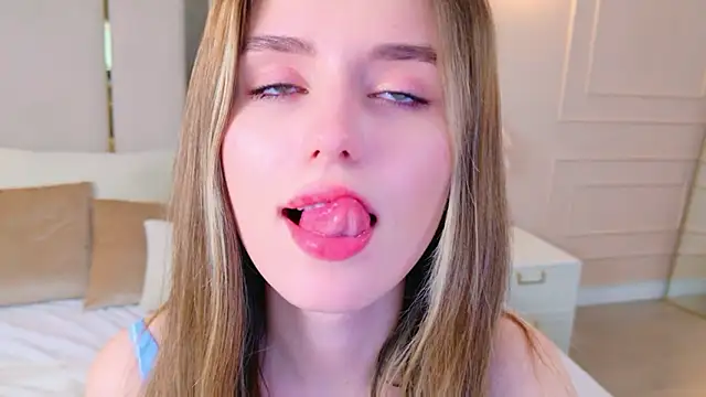 MarybethSnow live sex cam