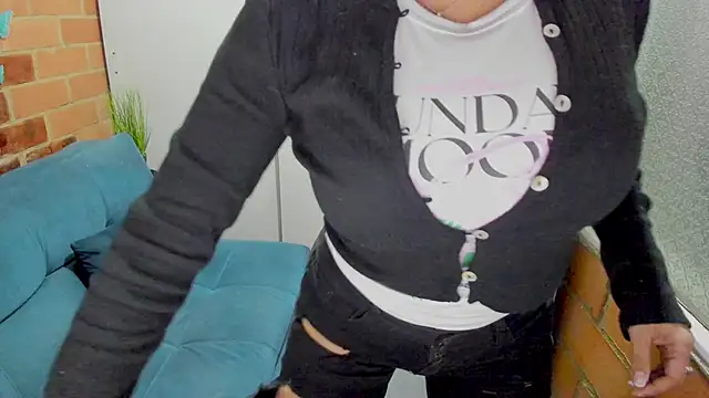 Penelope47's cam snapshot