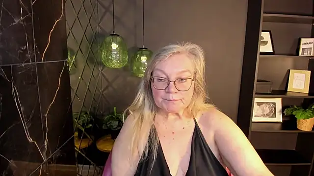 NataliMellow's cam snapshot