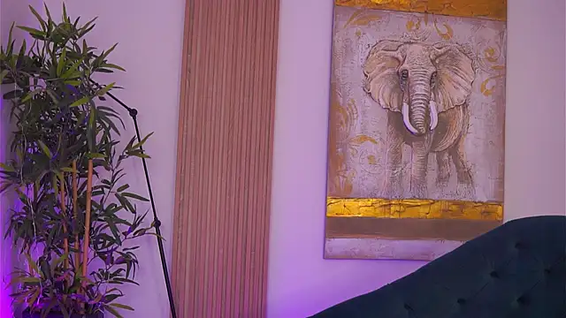 NayaQuinn's cam snapshot