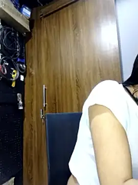 daringandunique's cam snapshot