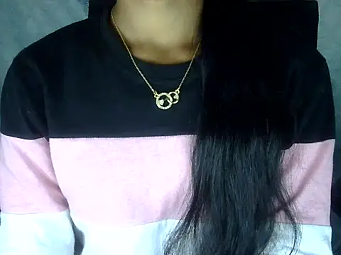 Khushi_v's cam snapshot