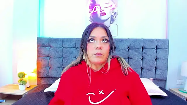 isabella_horney_'s cam snapshot