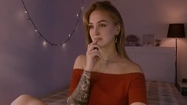 LilyFarey's cam snapshot