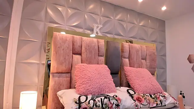 Charlotte_Ice1 live sex cam