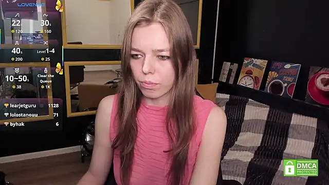 Tina_Tayllor_'s cam snapshot