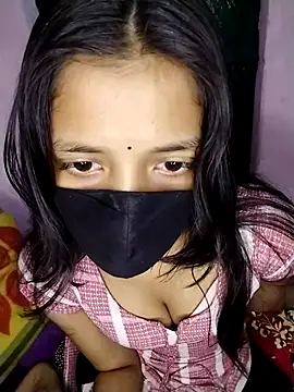 Surbhi-dixit's cam snapshot