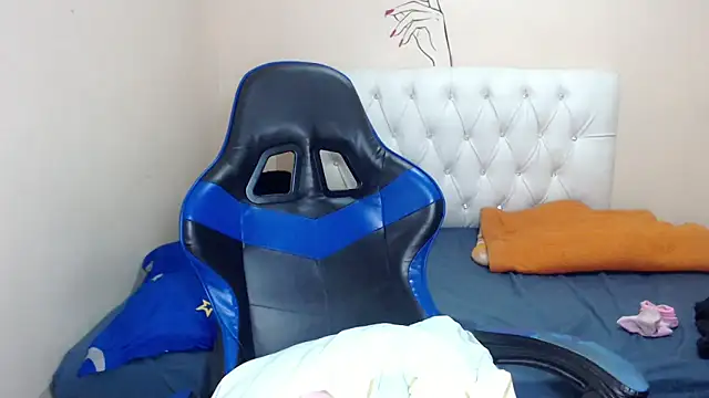 Leylafourniert's cam snapshot