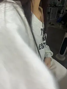 Mina048's cam snapshot