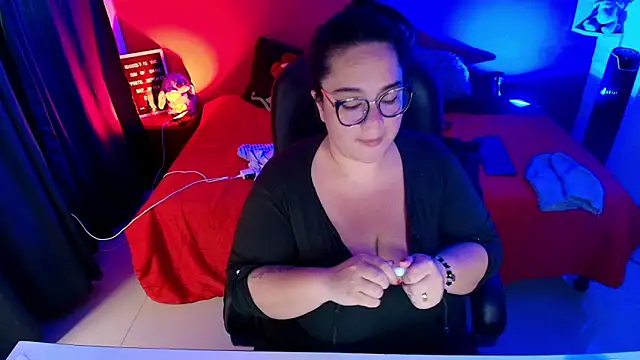 lulubigtitts1 live sex cam