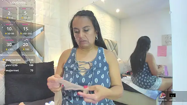 raquell_moore's cam snapshot