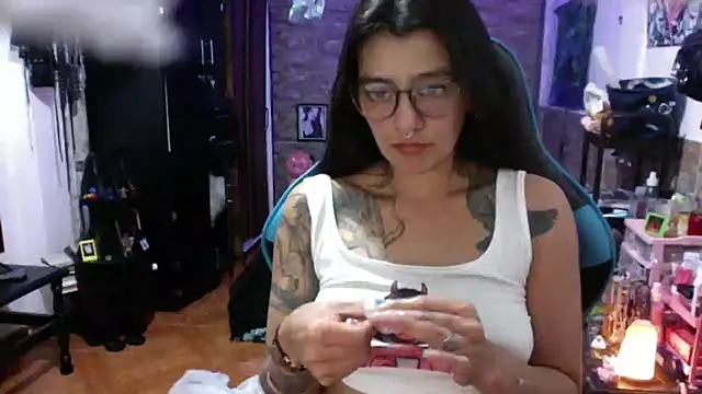 AngelaQueen_'s cam snapshot