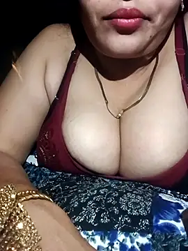 01Mona's cam snapshot