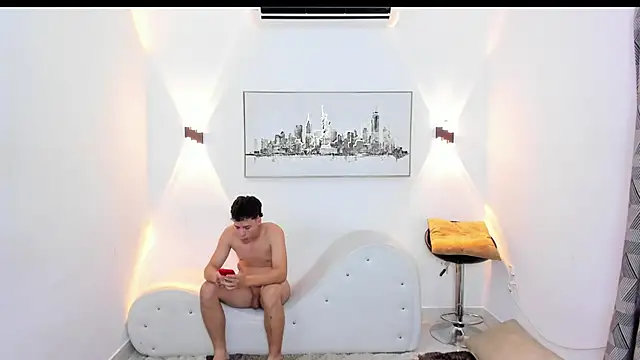 YouBratty2's cam snapshot