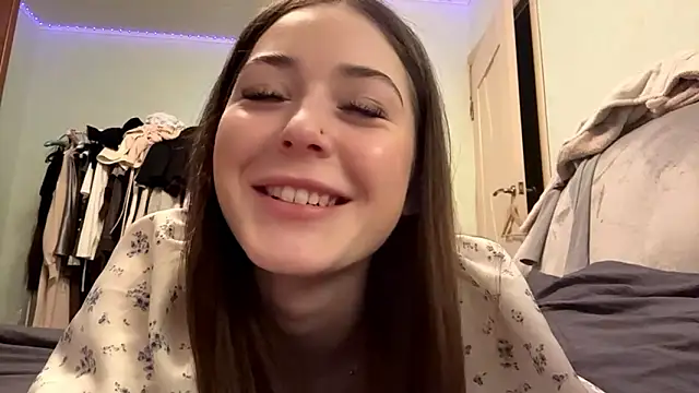 Adel_strongwoman's cam snapshot