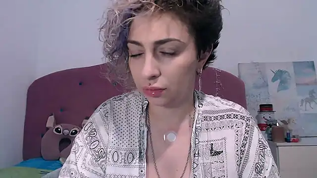 AAARUNY's cam snapshot