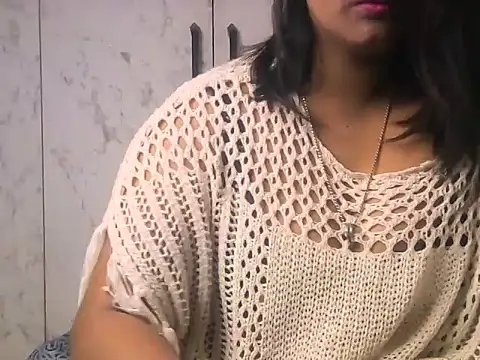 URs_RIYA's cam snapshot