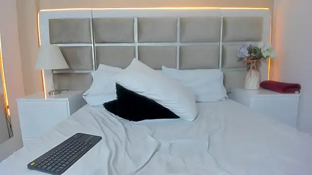 Dulce_Powl_'s cam snapshot