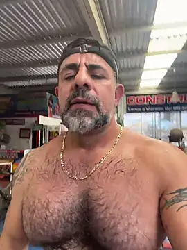 wolfbucker live sex cam