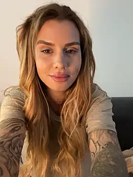 EmiliaCatalina live sex cam