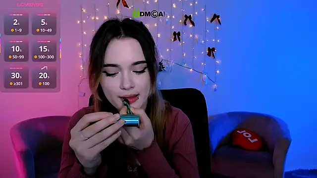 liana_kisses live sex cam