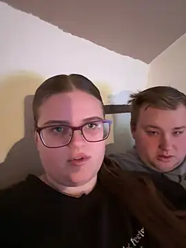 CurvyPaar2 live sex cam