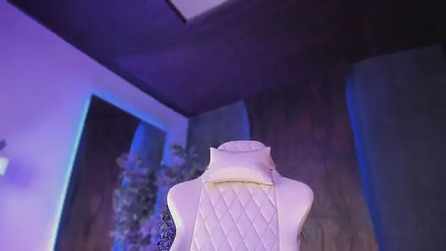 Taylor-Jonnees live sex cam