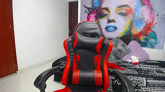 Maylin_horny19's cam snapshot