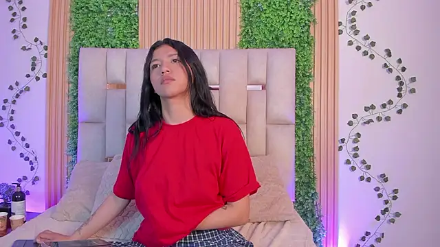 Tiffany_Nm's cam snapshot