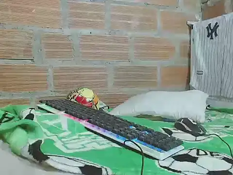 Alphamaster_92 live sex cam