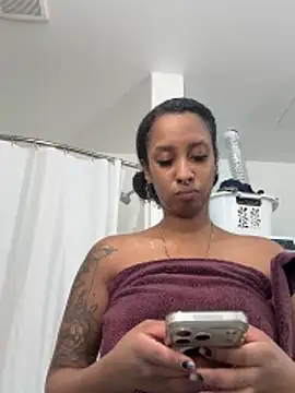 Your_Paris's cam snapshot