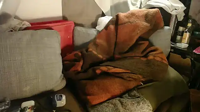 P4RtYBOII92 live sex cam