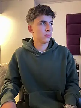 AdrianRinaldi live sex cam