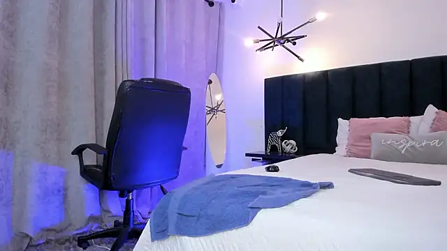 alaia7h live sex cam