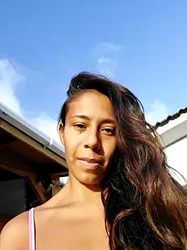 LucyNatural live sex cam