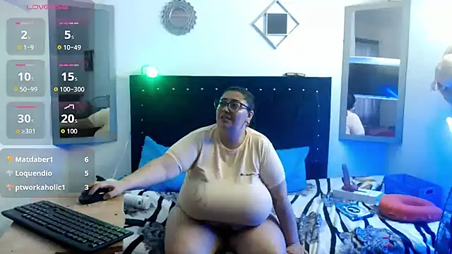 bubis_laru53 live sex cam