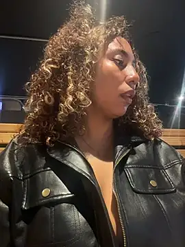 lauraltt live sex cam