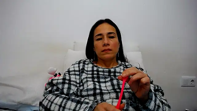 Mia_Cyrusx's cam snapshot