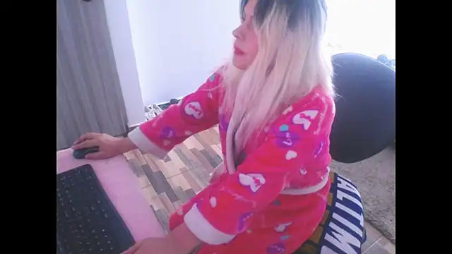 mystica_25's cam snapshot