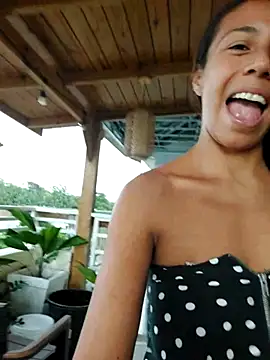 LucyNatural live sex cam