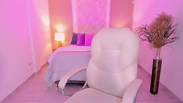 ellie_evans_'s cam snapshot