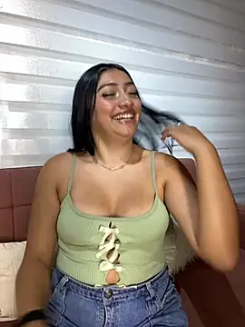 Georgia_Pink's cam snapshot